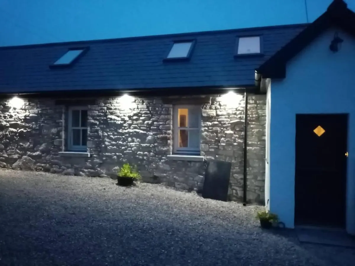 The Old House At Belfield Villa Tralee 0*,